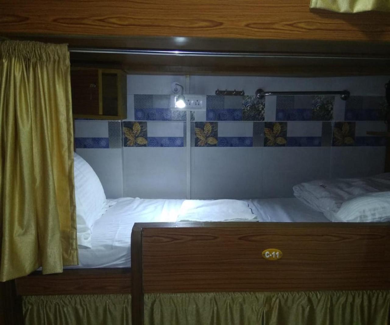 Ahlan Dormitory Bombay Extérieur photo